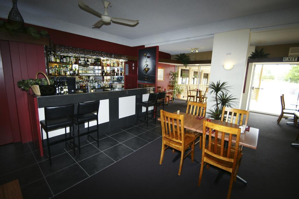 Econo Lodge Park Lane Бандаберг Екстериор снимка