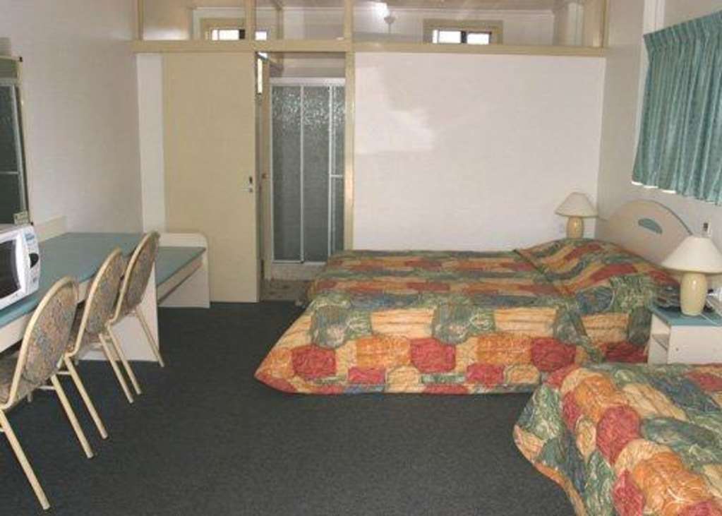 Econo Lodge Park Lane Бандаберг Стая снимка