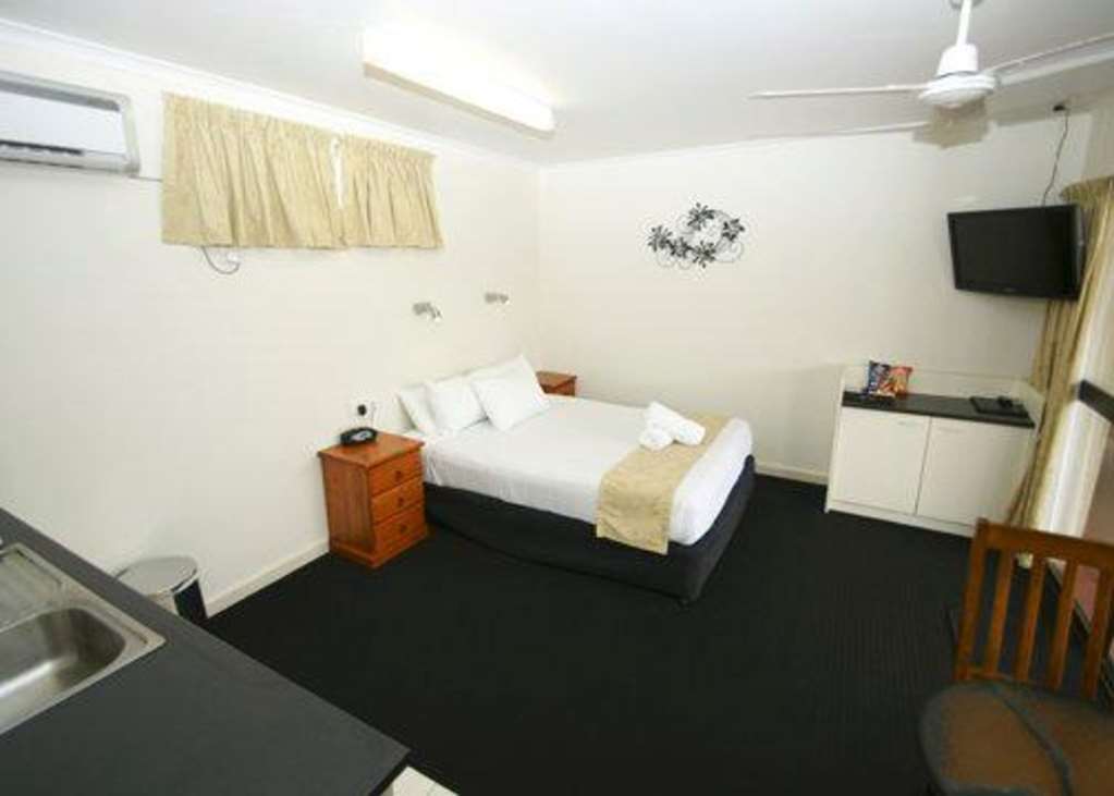 Econo Lodge Park Lane Бандаберг Стая снимка